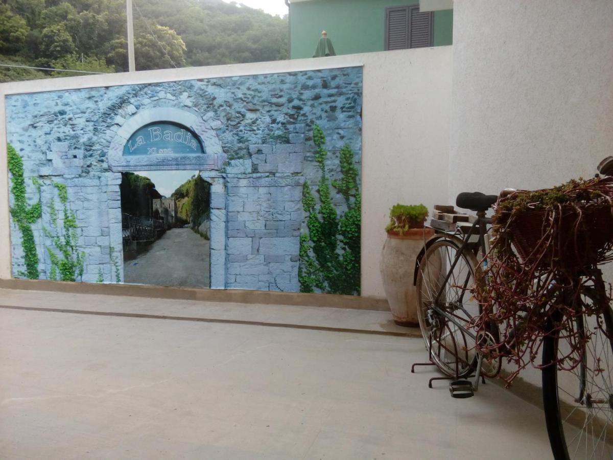 La Badia Hotell Messina Eksteriør bilde