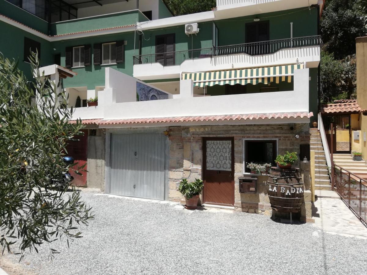 La Badia Hotell Messina Eksteriør bilde